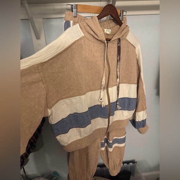 POL Hoodie and Jogger Set Size Medium NWOT - Picture 9 of 13